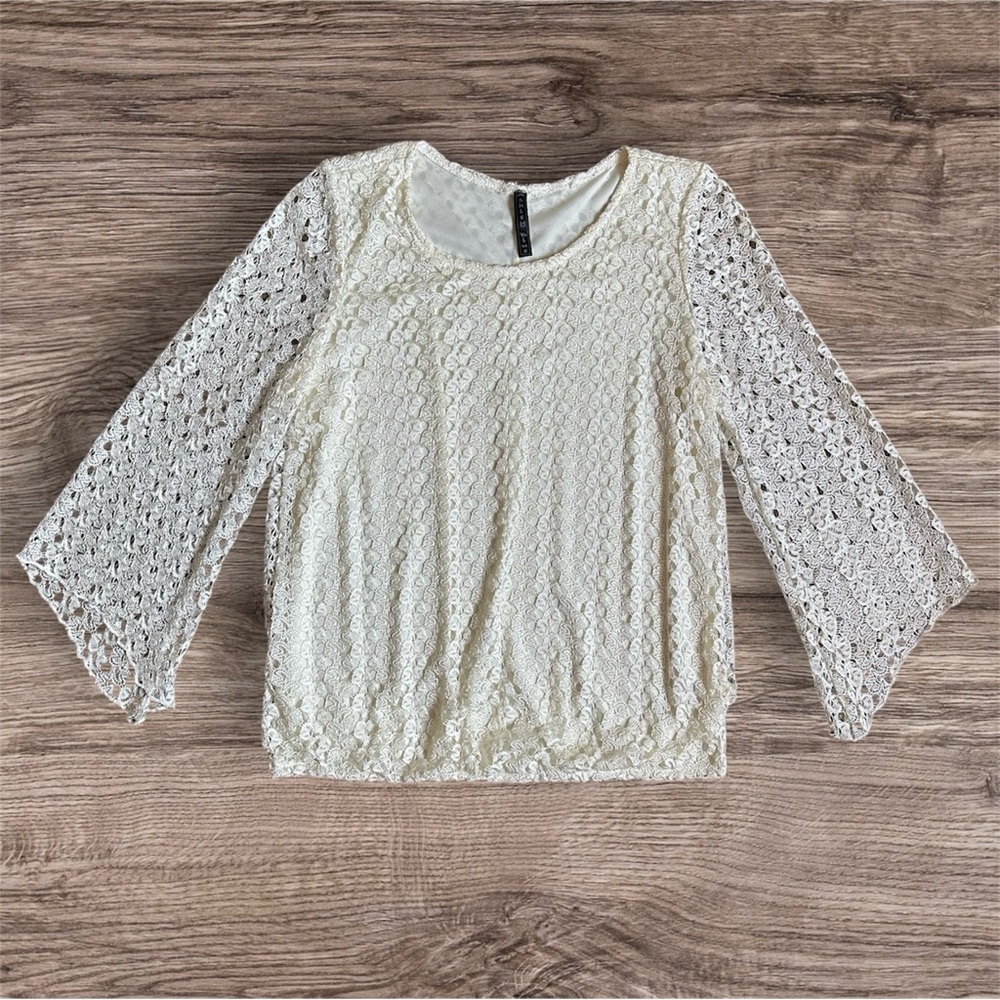 Ashley Blue Elegant Cream Lace Women's Top Size S w/ lining